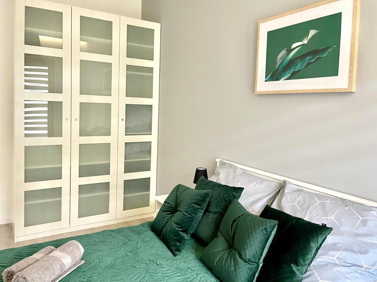 Modern Green Apartment クラクフ エクステリア 写真